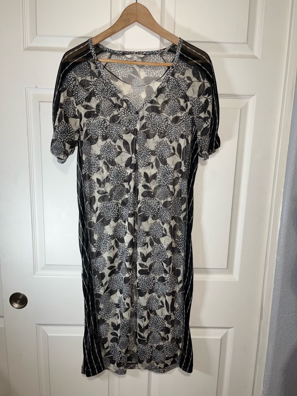 Black & Cream Floral V-Neck Midi Dress